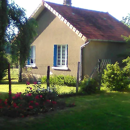 Gîte La Maison de LEA Saint-Agnant-de-Versillat Extérieur photo