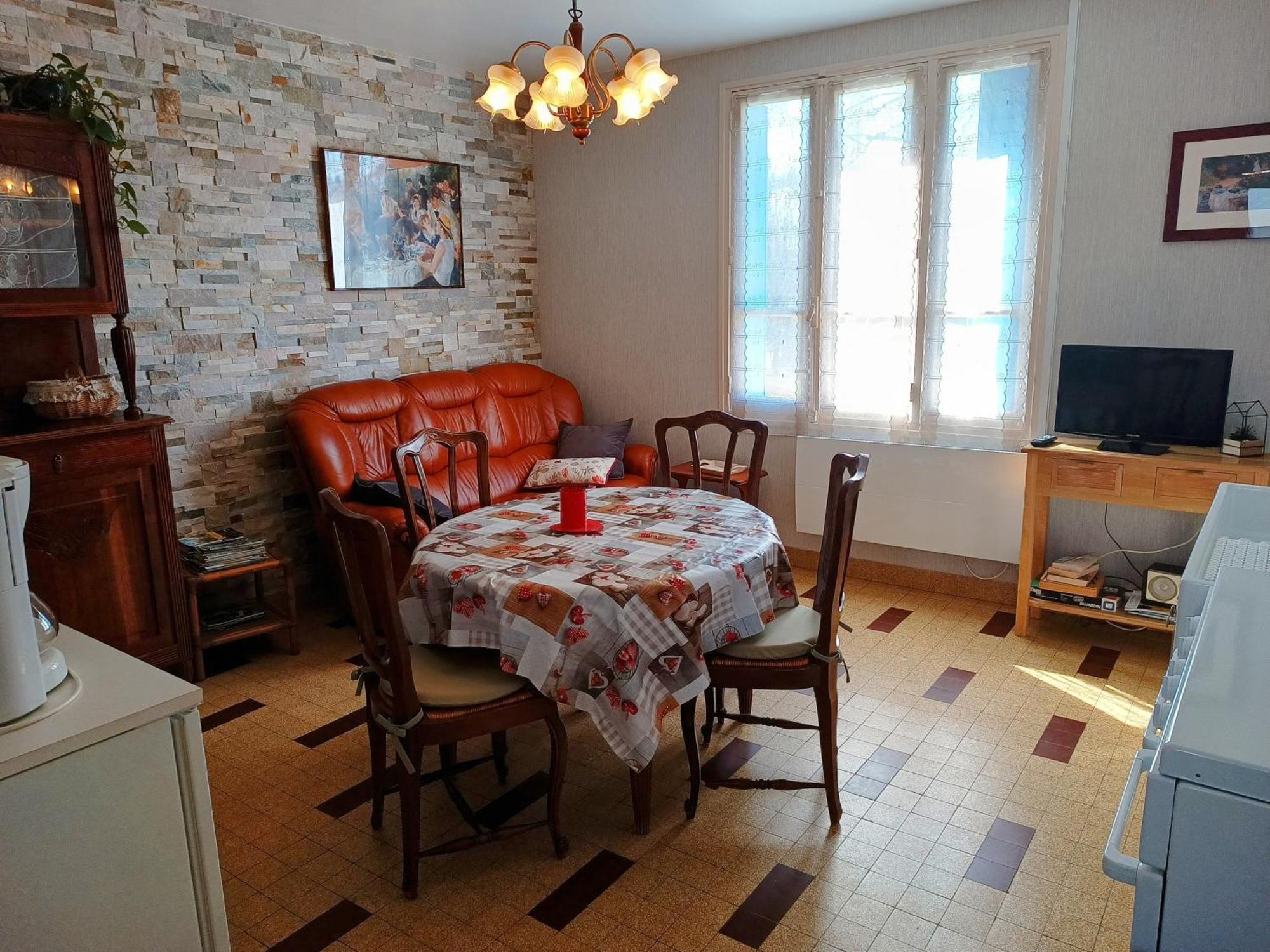 Hébergement de vacances La Maison De Lea Saint-Agnant-de-Versillat